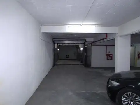 VENTA COCHERA FIJA EN ALMAGRO