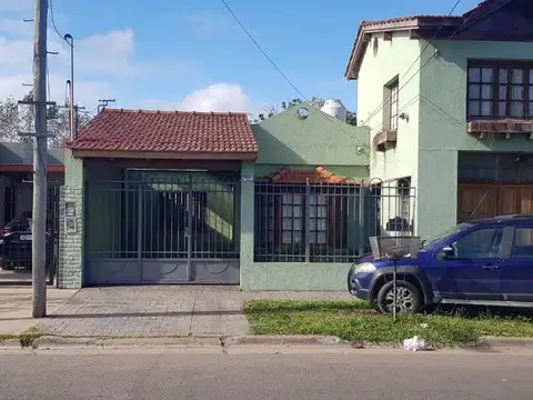 Venta casa  4 amb c/pileta campana apto crédito