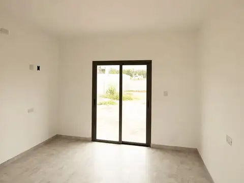 Casa 3 ambientes con 1 baño