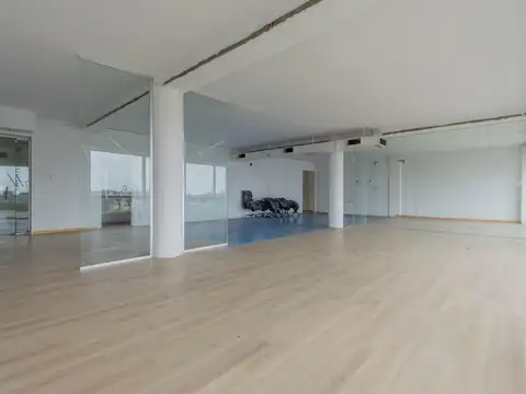 Oficina en Venta con 2 cocheras