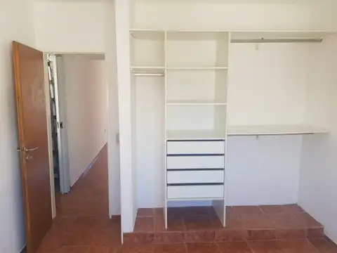 Departamento en Venta en Villa Luzuriaga, USD 61.000