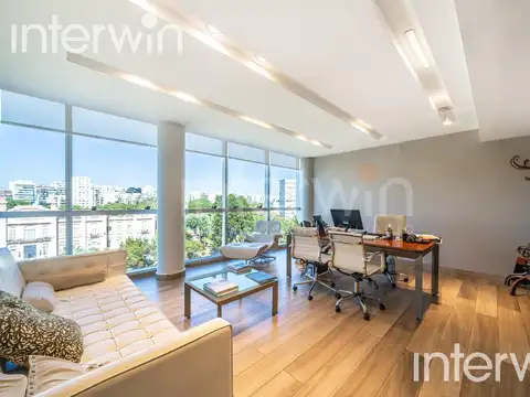 Oficina 8 ambientes con 2 baños