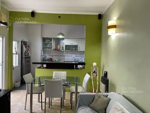 VENTA PH 4 AMBIENTES AL FRENTE CON COCHERA EN VILLA SARMIENTO