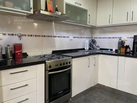 Depto Tipo Casa en Venta en Villa Sarmiento, USD 126.900