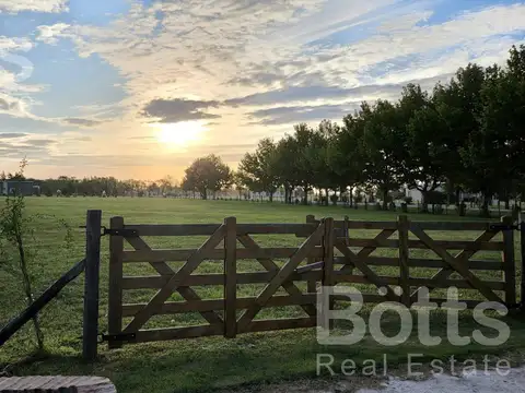 Terreno en  Chacras de Abbott - se aceptan permutas