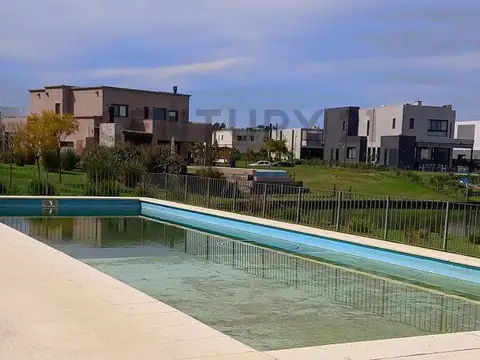 Boulevard de los Castaños 200, Piso 0