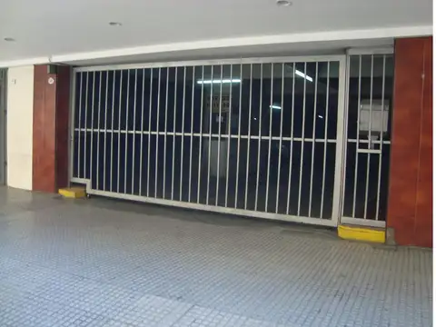 VENTA COCHERA  CUBIERTA.