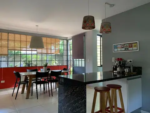 Casa 4 ambientes con 3 baños