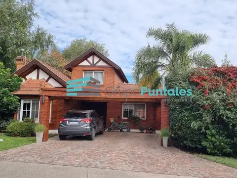 Casa en Barrio Campos De Echeverria con 4 dormitorios y pileta, con Escritura, en Canning
