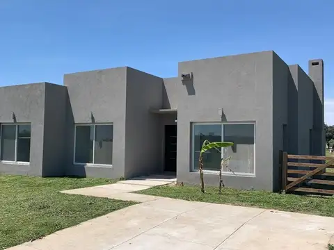 Casa  en Alquiler en San Ramón, Pilar del Este, Pilar