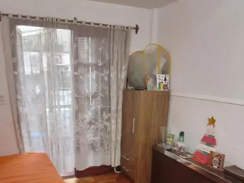 Departamento 3 ambientes con patio al contra. fte. en Villa