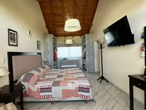 Casa en Venta en Campos De Alvarez, USD 330.000