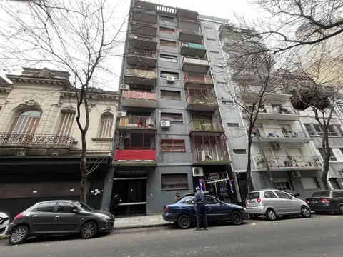 Venta de monoambiente en Balvanera