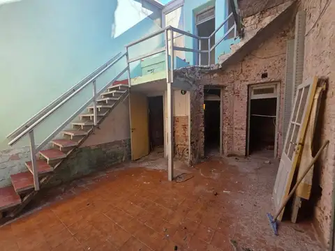 Condarco 900, Piso pb