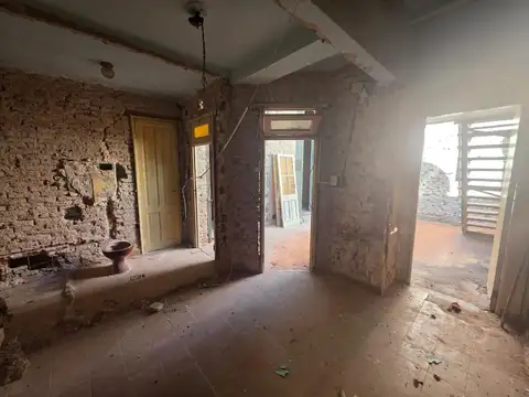 Depto Tipo Casa en Venta en Flores Norte, USD 99.000