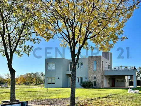 Casa en venta en Grand Bell 4 dormitorios