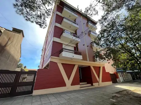 DEPARTAMENTO DOS AMBIENTES CON COCHERA SOBRE AV. SAN BERNARDO