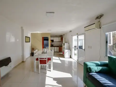Casa en venta - Melchor Romero