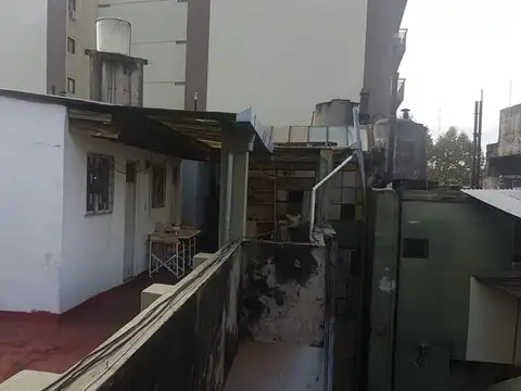 Casa 16 ambientes con 7 baños