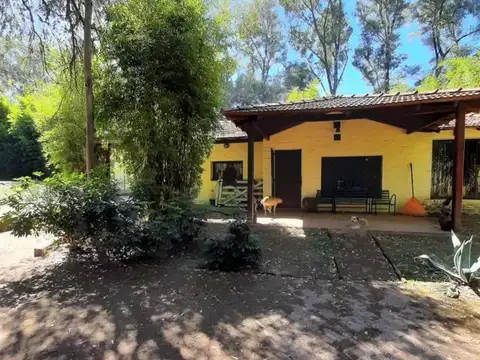 Casa en venta - 3 Dormitorios 2 Baños - 2.300Mts2 - Cañuelas