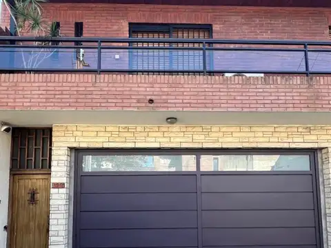 PH 3 Ambientes + Local en Planta Baja o Cochera Doble + Quincho y Parrilla