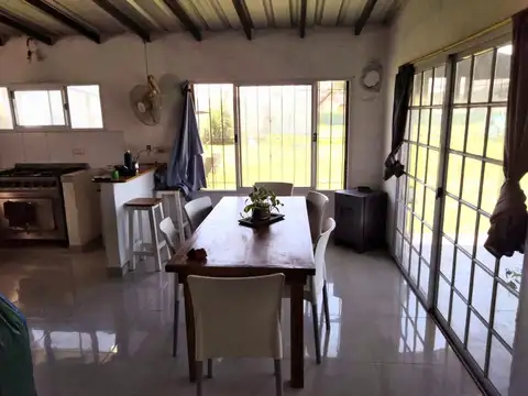 Casa 3 ambientes con 1 baño