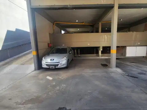 COCHERAS EDIFICIO GL