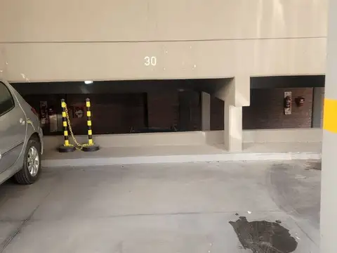 COCHERAS EDIFICIO GL