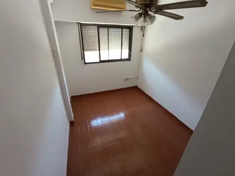 Departamento en Alquiler en Lomas Del Mirador, $ 450.000