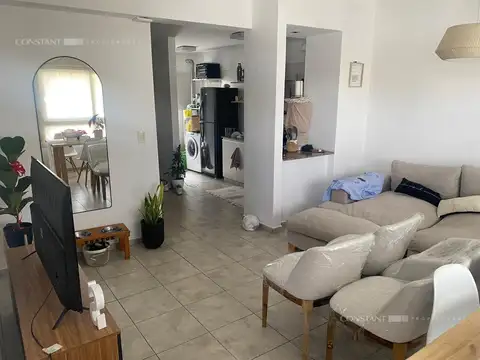Departamento en venta de dos dormitorios con cochera