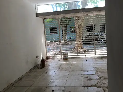 EXCELENTE LOCAL EN VENTA, EN UNA DE LAS MEJORES ZONAS DE LA CIUDAD 