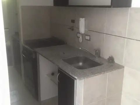 Departamento en Alquiler en La Plata, $ 300.000