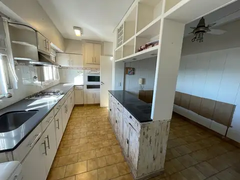Departamento 4 ambientes con 3 baños