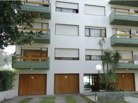 ALQUILO 200 MT. MAR CATEGORÍA 2 AMB. GRANDES AL FRENTE BALCÓN: A2176