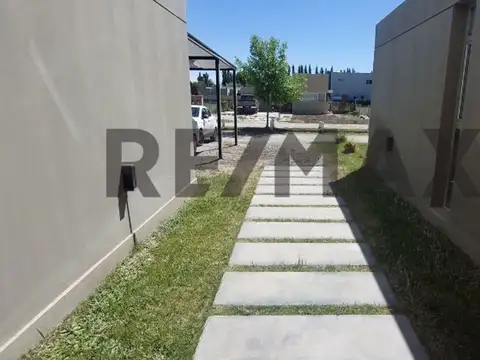 Casa en Venta en General Roca, USD 230.000