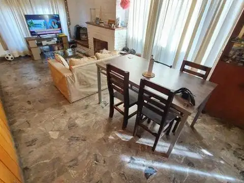 Depto Tipo Casa en Venta en Olivos Maipu/Uzal, USD 145.000