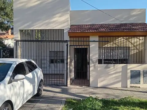 Venta Casa 3 Dormitorios Merlo Garage Patio Lavadero Parrilla