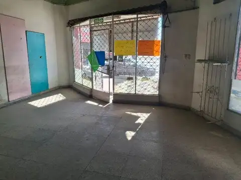 Local en Alquiler en San Justo, $ 3.000.000