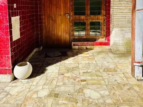 Casa en Venta en Villa Elisa, USD 135.000