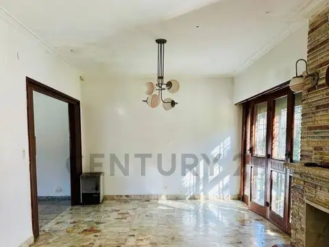 Casa en Venta con 4 cocheras