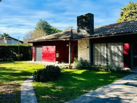 Casa en Venta en Villa Elisa a refaccionar