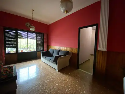 Depto Tipo Casa 4 ambientes con 2 baños