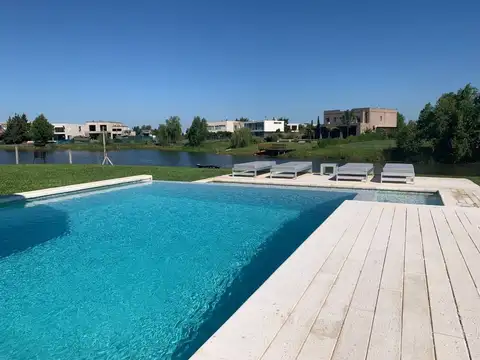 ACCESO A EL CANTON 100