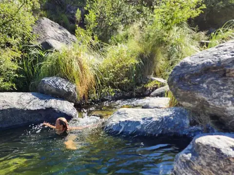 Casa con acceso a arroyo en Yacanto, Traslasierra