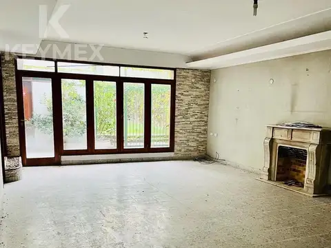 Casa 7 ambientes con 2 baños