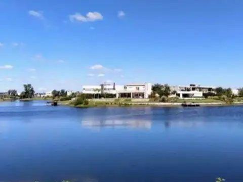 Terreno en Venta de 924,0 m2