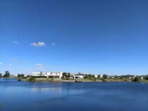 VENTA DE LOTE A LA LAGUNA - SAN MATIAS AREA 5