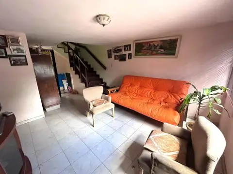 Pte Quintana 3600, 4 dormitorios + local comercial amplio.