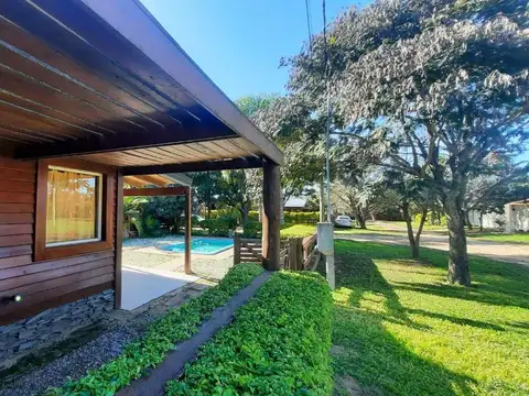 Complejo cabañas c/Pileta en Sta Rosa de Calchines