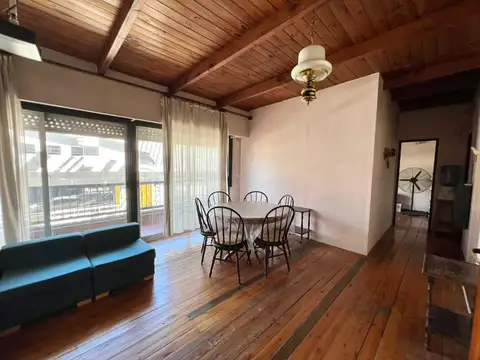 Depto Tipo Casa en Venta de 5 ambientes